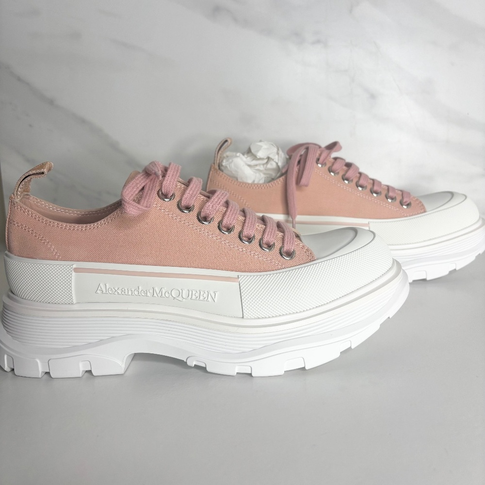 Alexander McQueen Women’s Low cut Pink Tread Slick Boot (39)